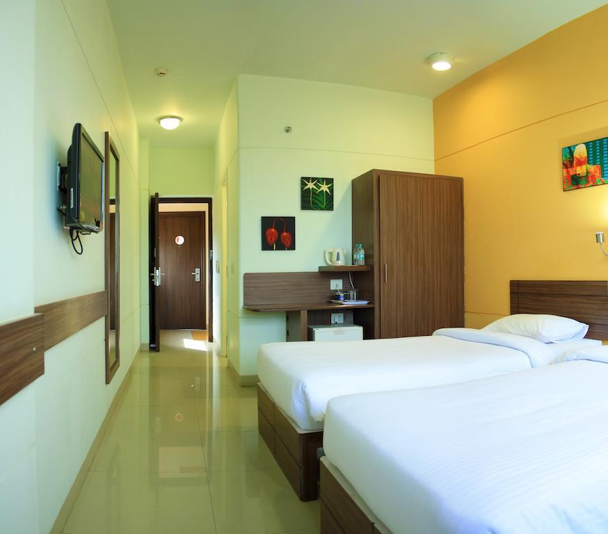 Faridabad Hotel ภายนอก รูปภาพ