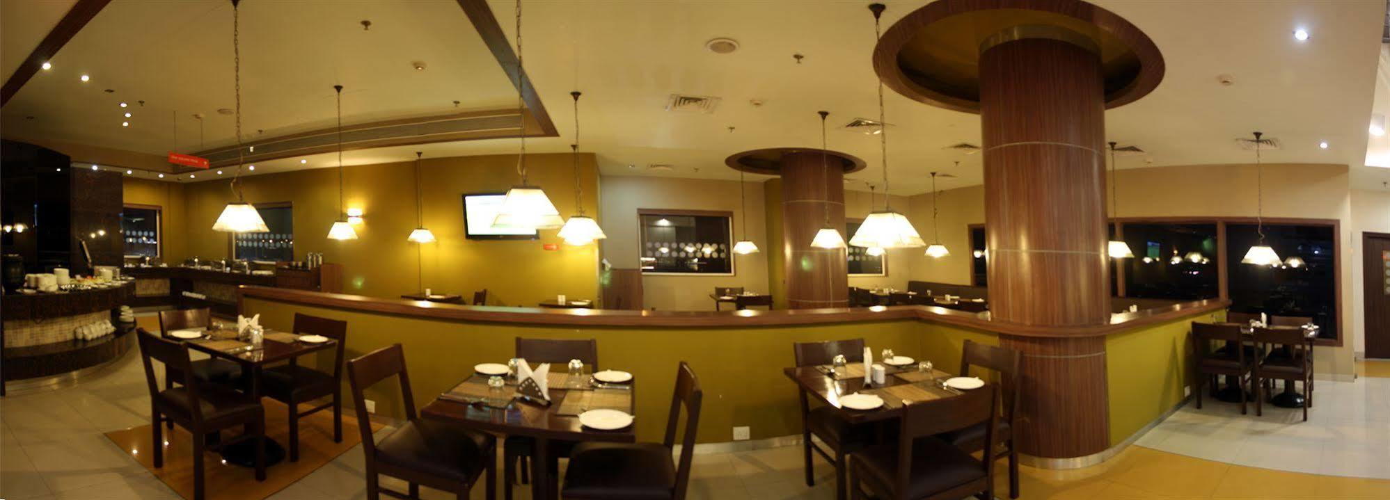 Faridabad Hotel ภายนอก รูปภาพ